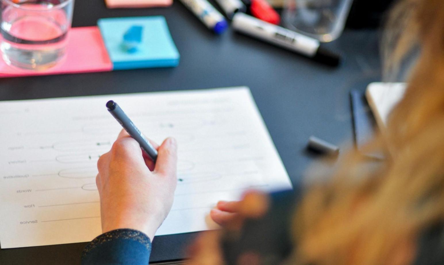 Ruang diskusi tempat kami mengadakan sesi pembelajaran analisis finansial dengan suasana yang lebih santai dan terbuka